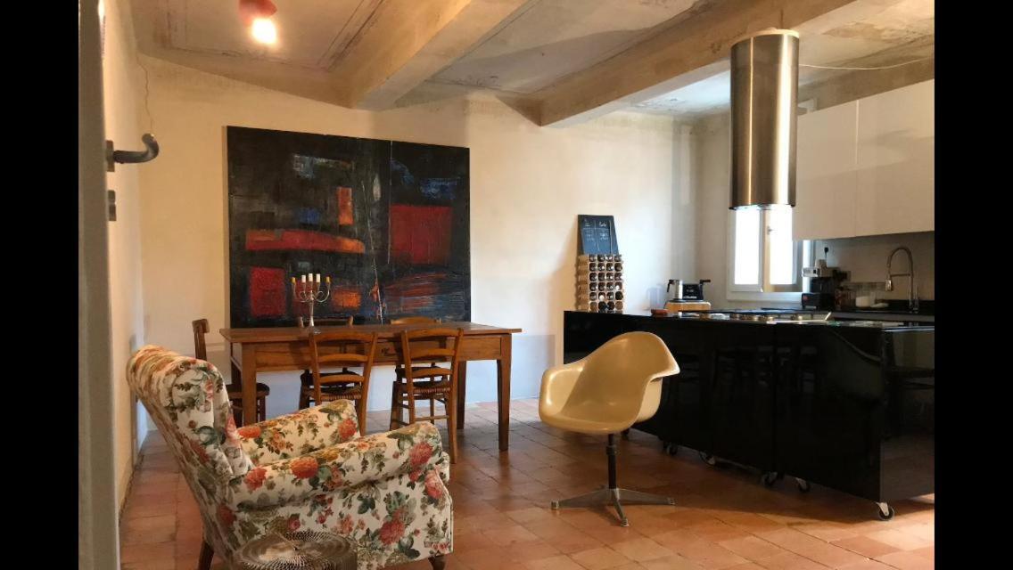 Casa Luminosa Con Giardino In Centro Storico Apartment Reggio Emilia Exterior foto